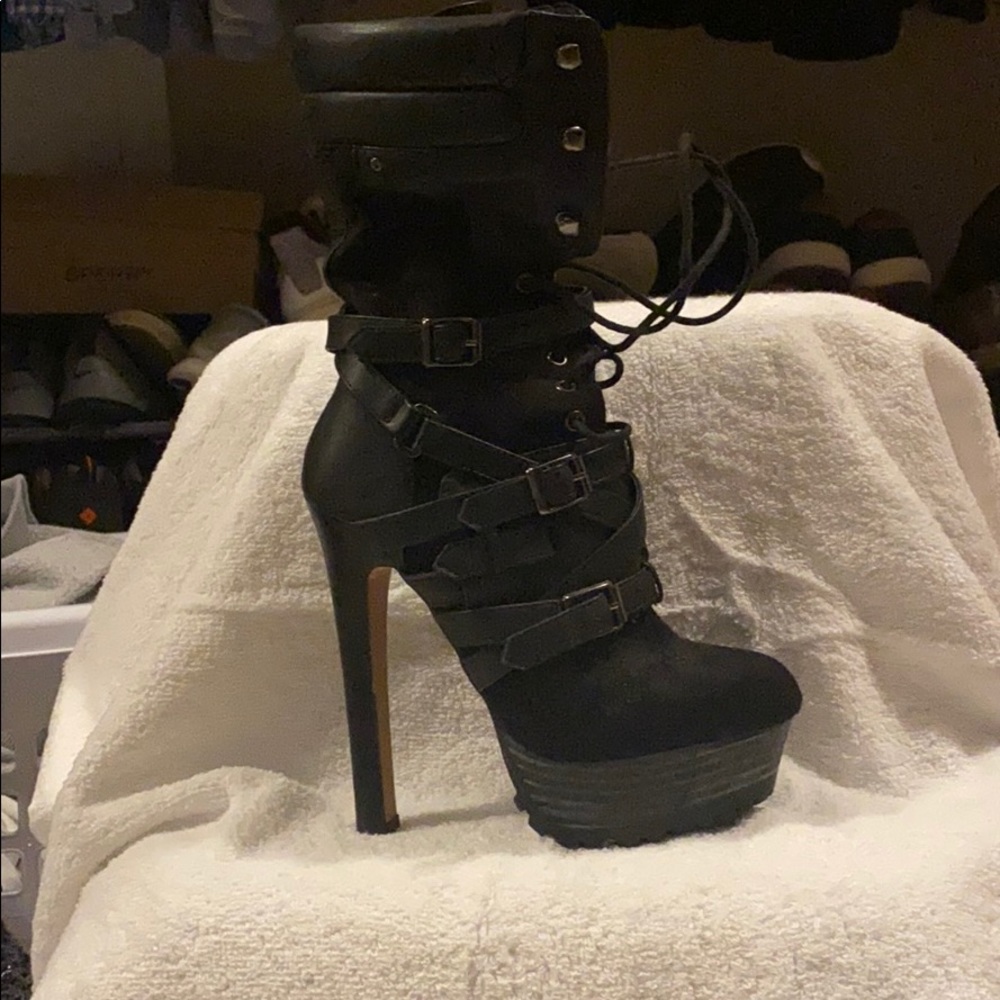 Size 7 bebe black suede boots. NWOT..